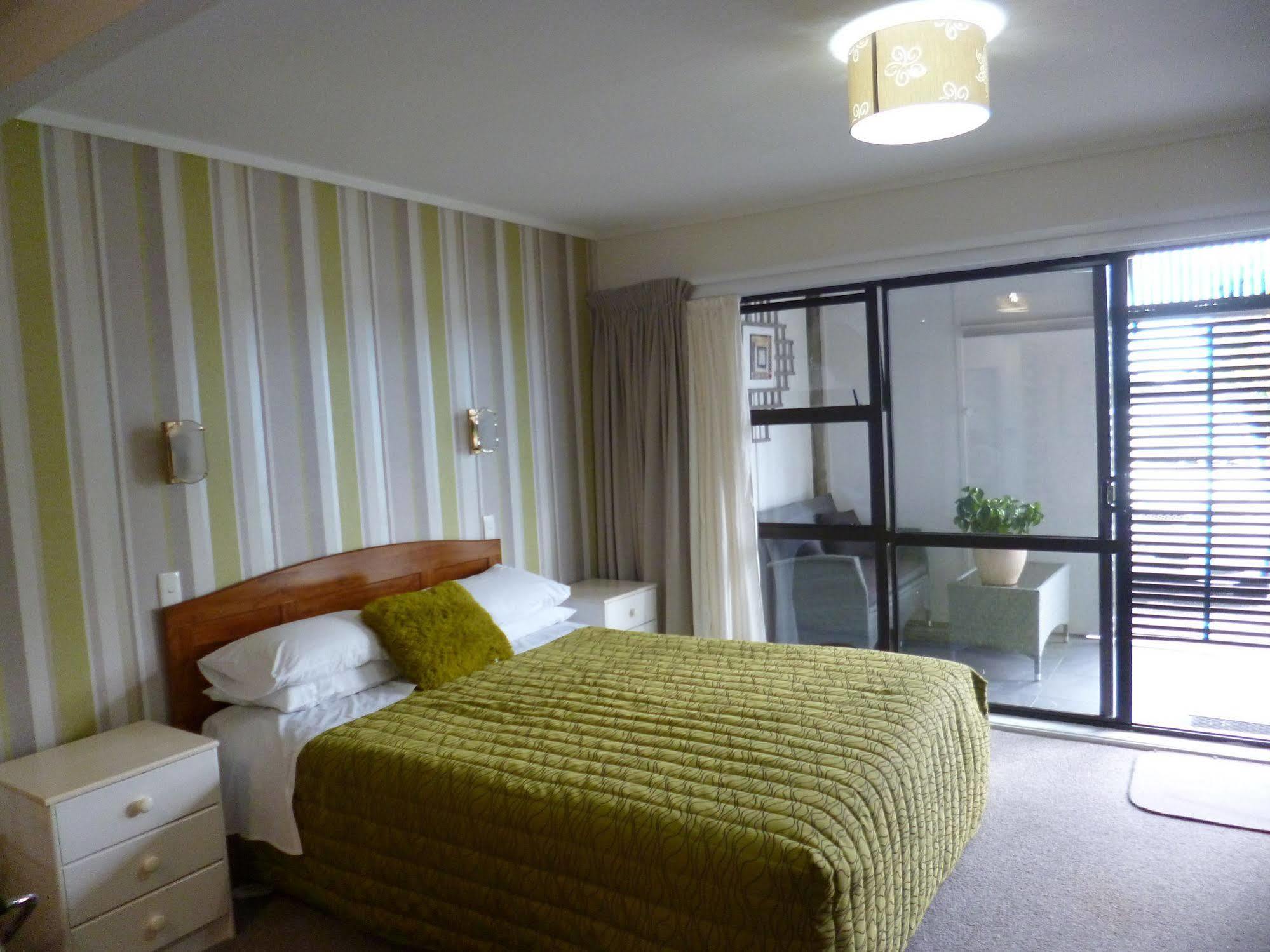 Opua Boutique Seaview Motel Esterno foto